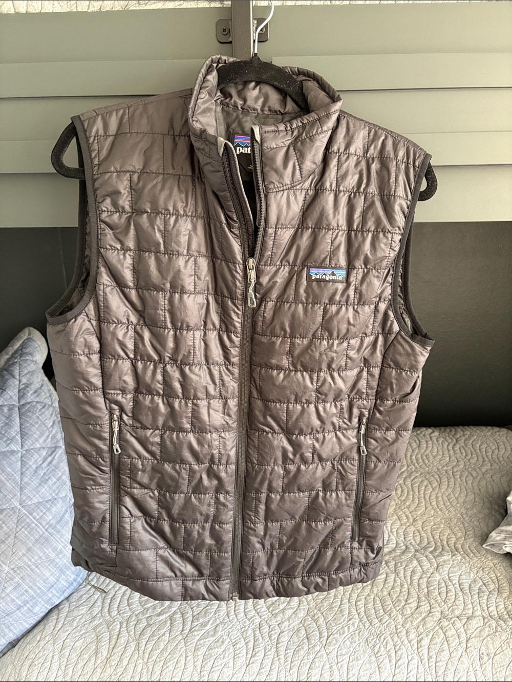 Patagonia Men’s Quilted Vest - Gray
